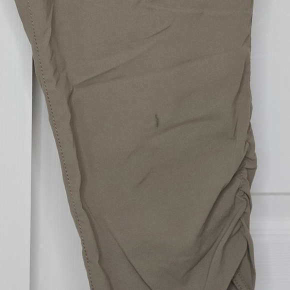 Eddie Bauer Women's Khaki Sprig Horizon Ruched Capris Travex Size 6 - Picture 4 of 4